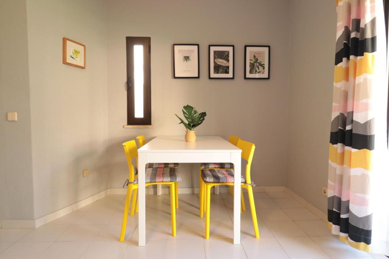 Lovelystay - Cozy 1Br Flat In Alvor With Ac And Balcony エクステリア 写真