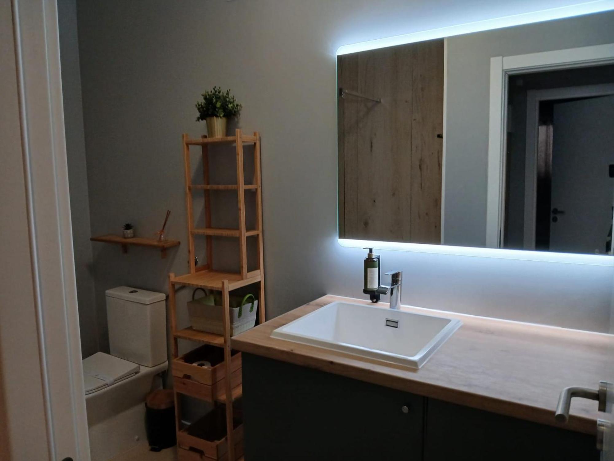 Lovelystay - Cozy 1Br Flat In Alvor With Ac And Balcony エクステリア 写真